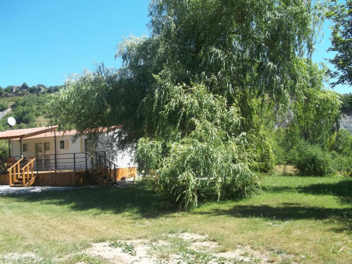 Bungalow Blieux מראה חיצוני תמונה